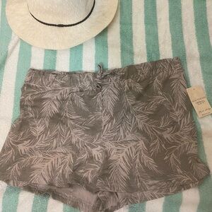 Tan High Waist Casual Shorts with Intricate Design